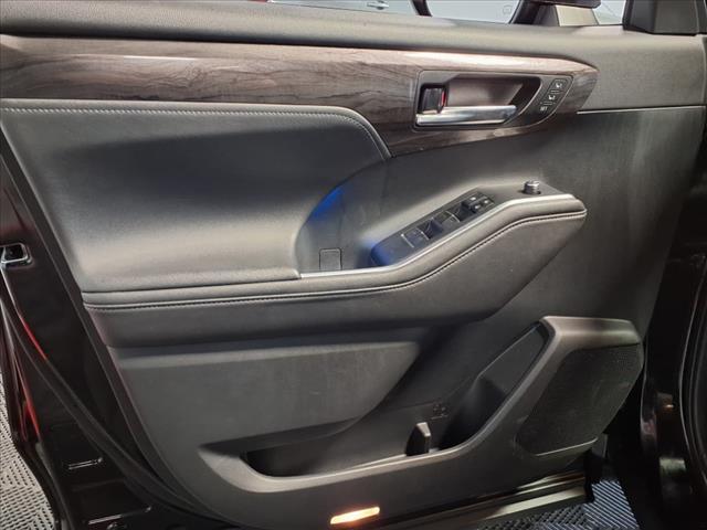 used 2020 Toyota Highlander car, priced at $27,988