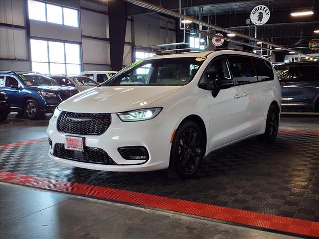 used 2024 Chrysler Pacifica car, priced at $29,988