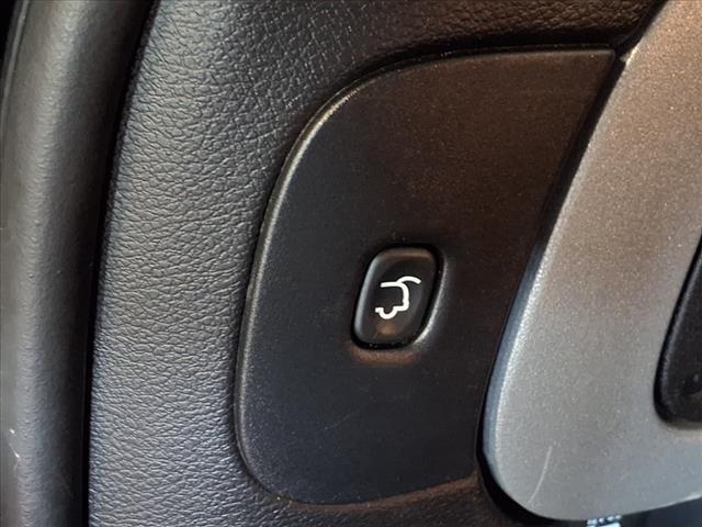 2015 Brilliant Black Crystal Pearlcoat Jeep Cherokee
