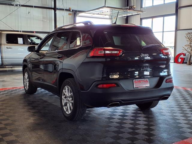 2015 Brilliant Black Crystal Pearlcoat Jeep Cherokee