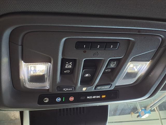 used 2022 Chevrolet Silverado 1500 car, priced at $43,988