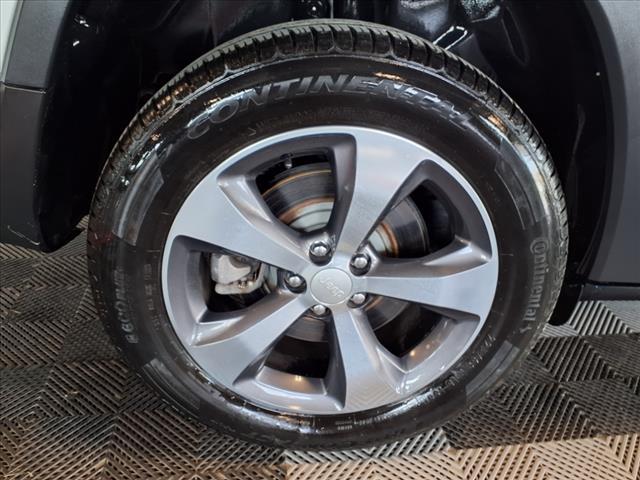 used 2019 Jeep Cherokee car, priced at $18,988