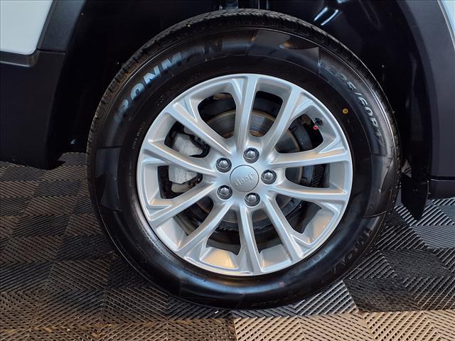 used 2019 Jeep Cherokee car, priced at $13,988