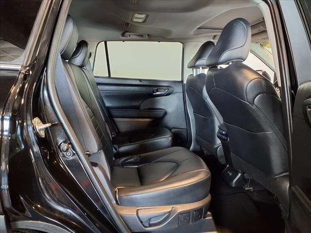 used 2022 Toyota Highlander car, priced at $37,988