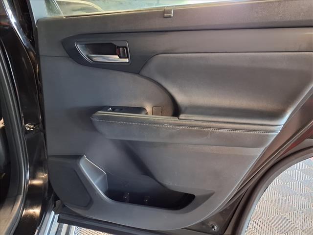 used 2022 Toyota Highlander car, priced at $37,988