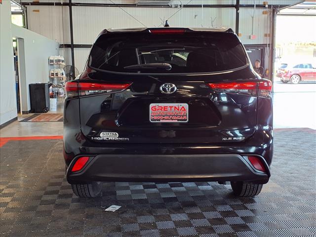 used 2022 Toyota Highlander car, priced at $37,988