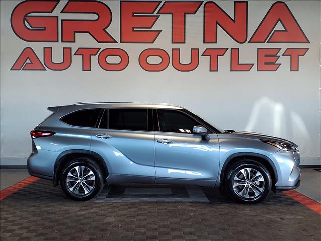 used 2021 Toyota Highlander car, priced at $25,988
