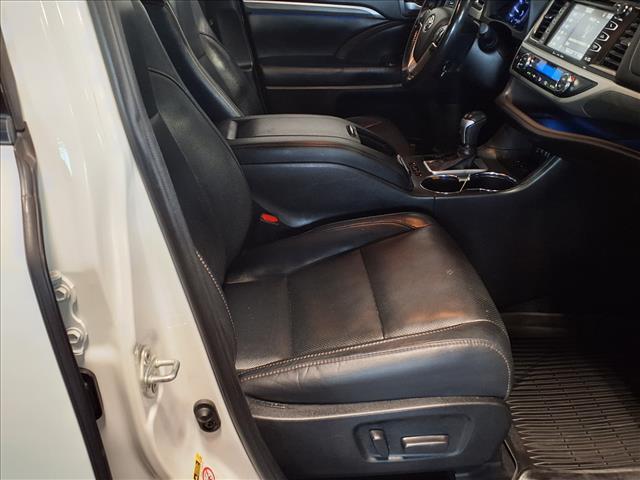 used 2019 Toyota Highlander car