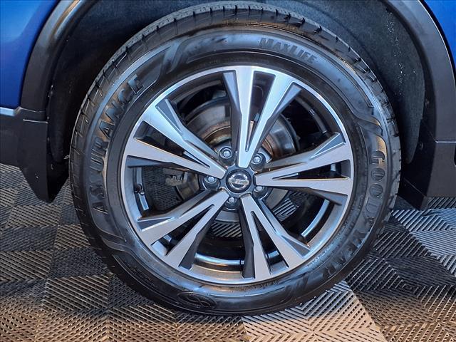 used 2017 Nissan Rogue car, priced at $15,988