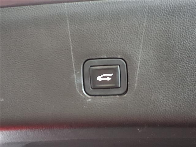 used 2018 Chevrolet Traverse car, priced at $16,988