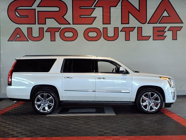 used 2019 Cadillac Escalade ESV car, priced at $31,988