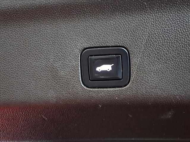 used 2021 GMC Yukon XL car, priced at $34,988