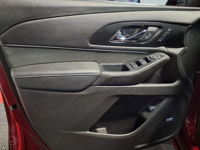 used 2021 Chevrolet Traverse car, priced at $31,988