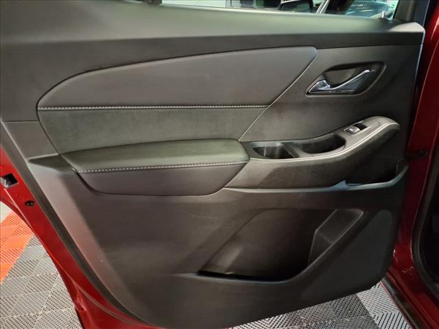 used 2021 Chevrolet Traverse car, priced at $31,988