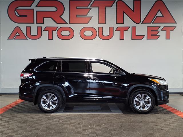 used 2015 Toyota Highlander car, priced at $17,988