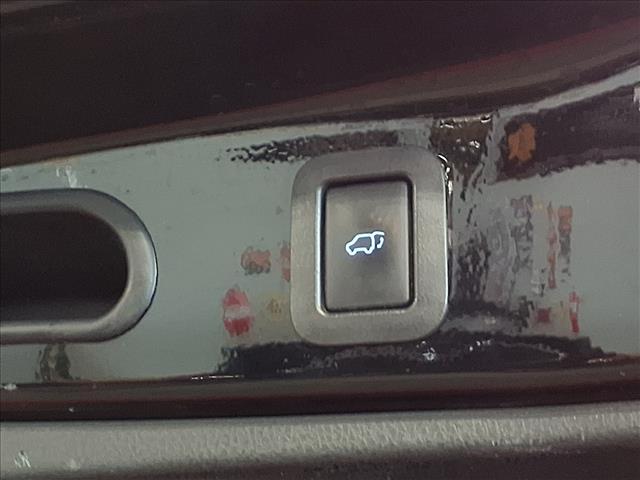 used 2015 Toyota Highlander car, priced at $17,988