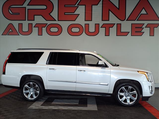 used 2020 Cadillac Escalade ESV car, priced at $27,988