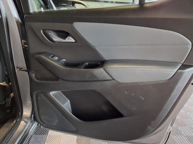 used 2021 Chevrolet Traverse car, priced at $17,988