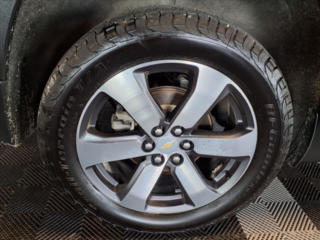 used 2021 Chevrolet Traverse car, priced at $17,988