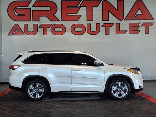 used 2015 Toyota Highlander car, priced at $17,988