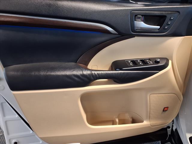 used 2015 Toyota Highlander car, priced at $17,988