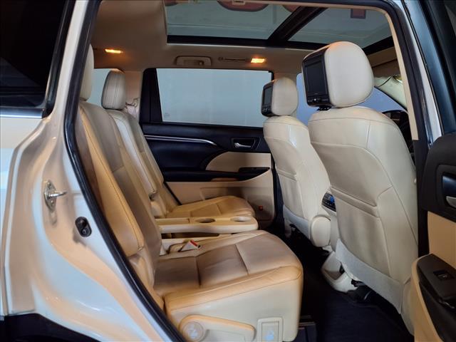 used 2015 Toyota Highlander car, priced at $17,988