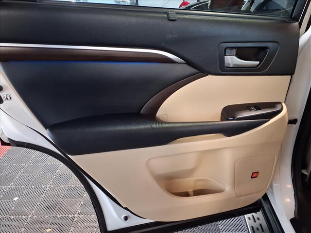 used 2015 Toyota Highlander car, priced at $17,988