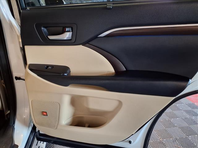 used 2015 Toyota Highlander car, priced at $17,988