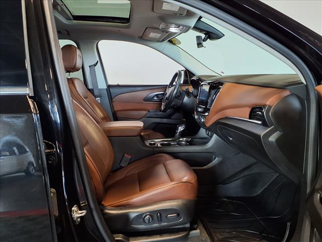 used 2021 Chevrolet Traverse car, priced at $27,988