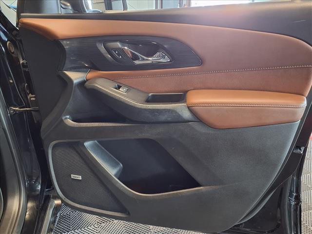 used 2021 Chevrolet Traverse car, priced at $27,988