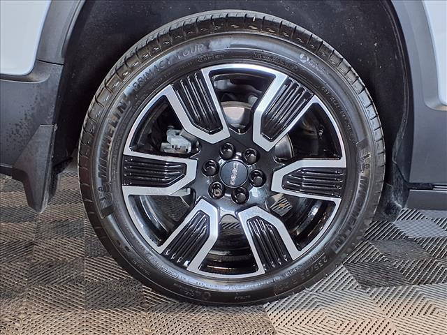 used 2019 GMC Acadia car, priced at $19,988