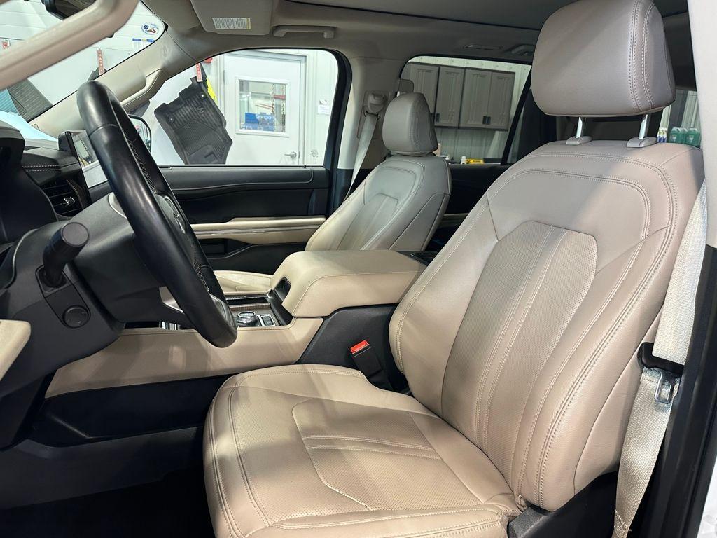 used 2024 Ford Expedition car, priced at $52,125