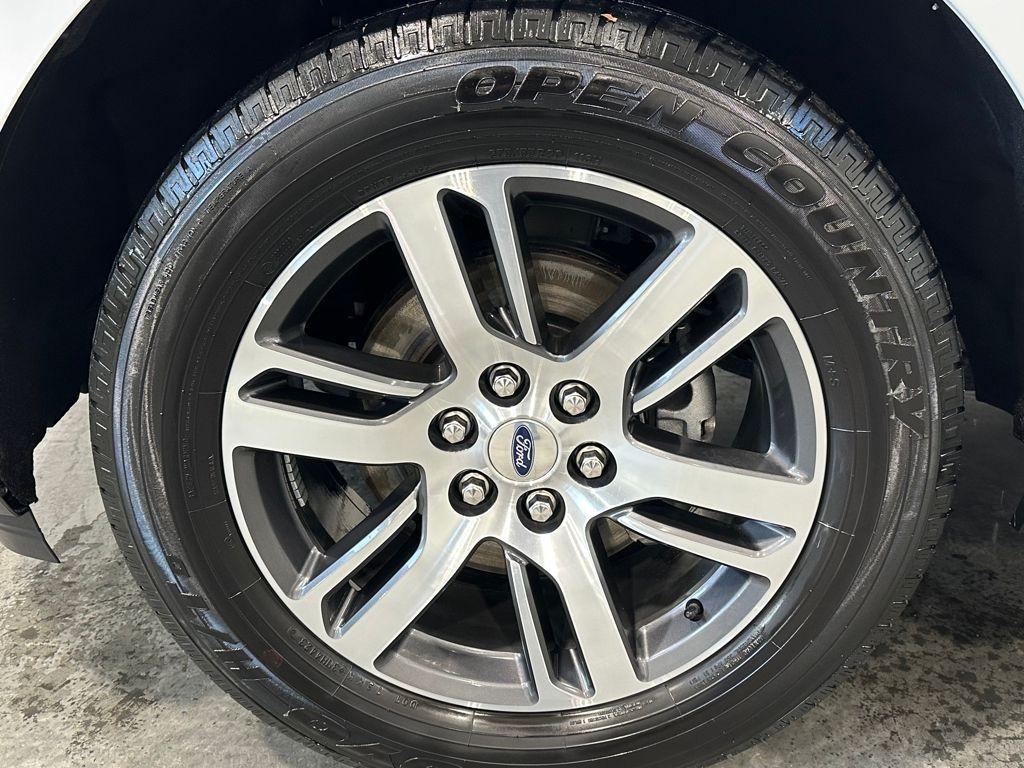 used 2024 Ford Expedition car, priced at $52,125