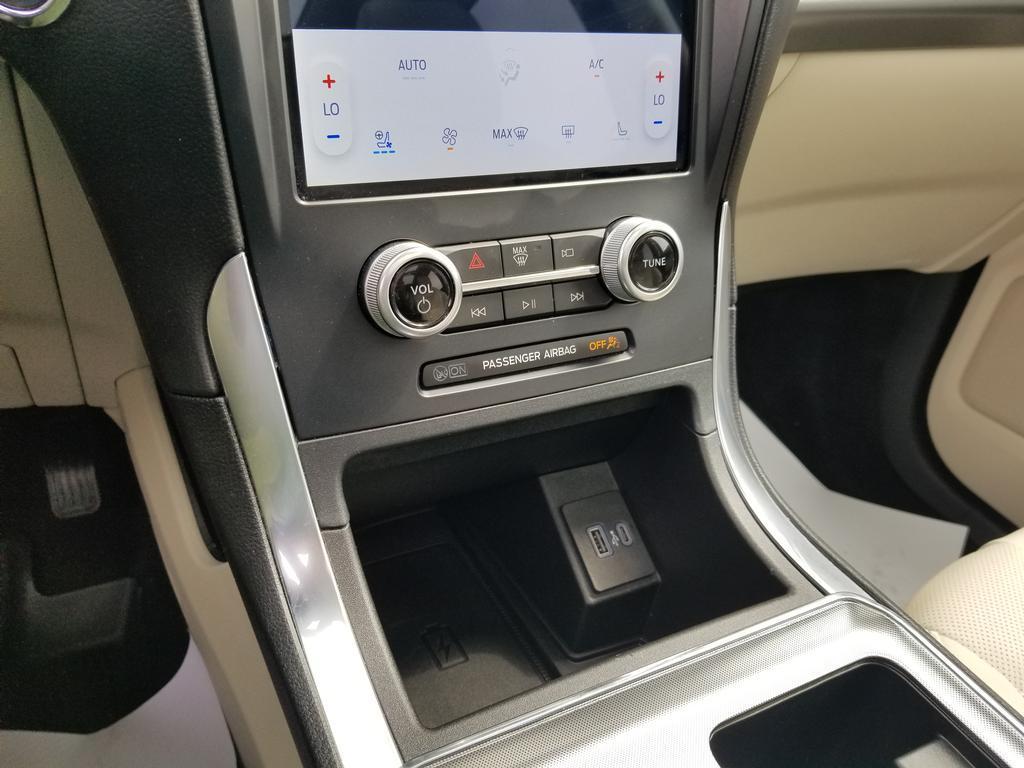 used 2022 Ford Edge car, priced at $28,936