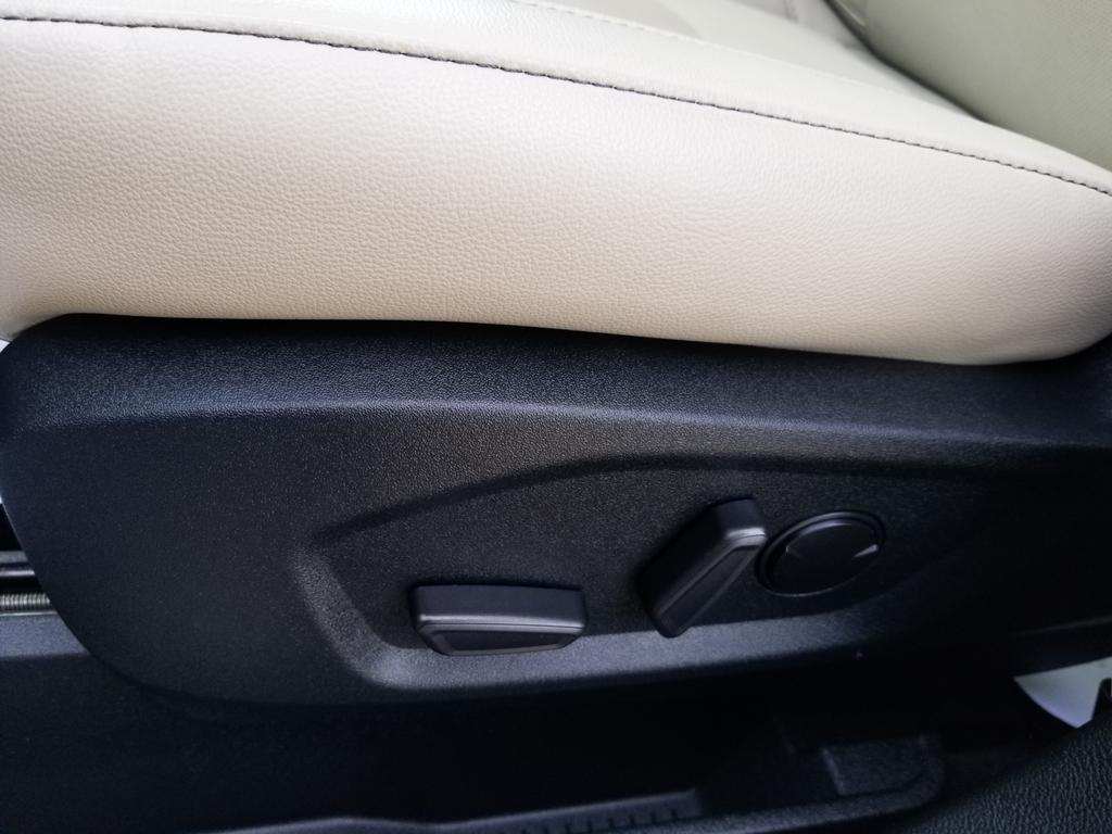 used 2022 Ford Edge car, priced at $28,936