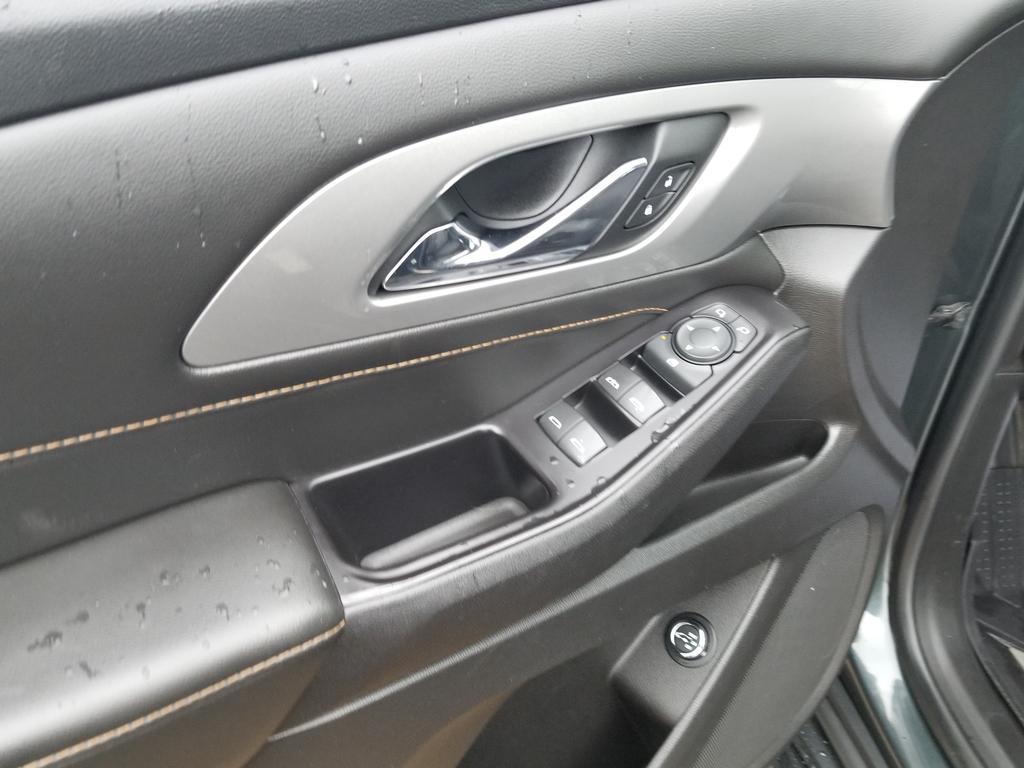 used 2018 Chevrolet Traverse car, priced at $15,936