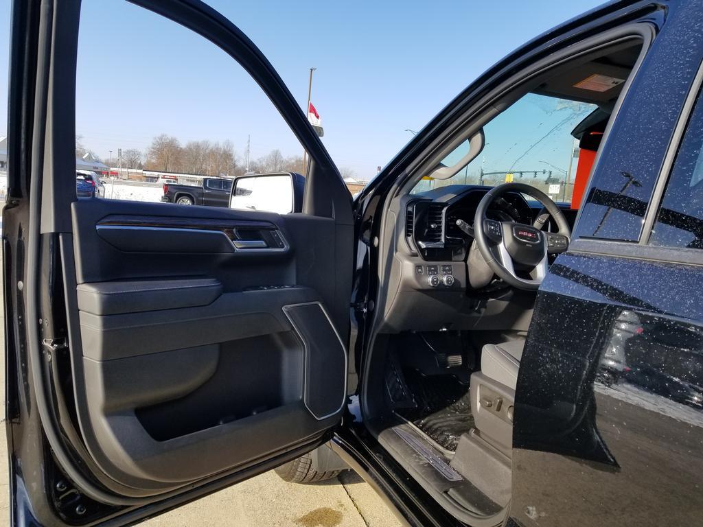 used 2023 GMC Sierra 1500 car, priced at $43,900