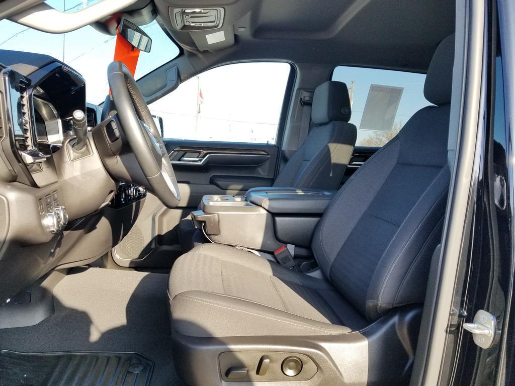 used 2023 GMC Sierra 1500 car, priced at $43,900