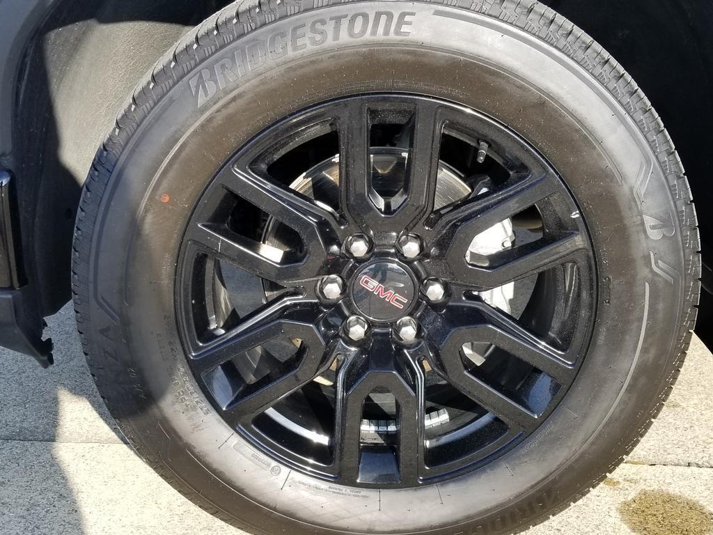 used 2023 GMC Sierra 1500 car, priced at $43,900