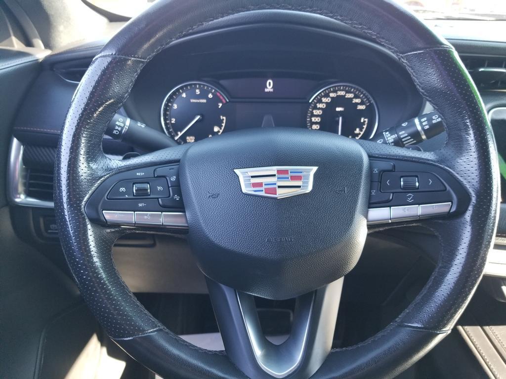 used 2022 Cadillac XT4 car, priced at $30,936