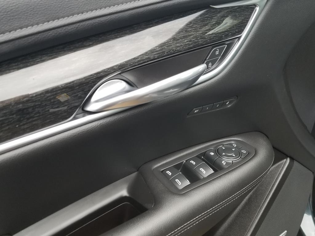 used 2021 Cadillac XT5 car, priced at $24,936