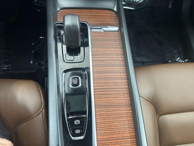 used 2023 Volvo XC60 car, priced at $33,500