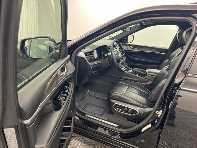 used 2022 Jeep Grand Cherokee car, priced at $35,900