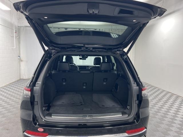 used 2022 Jeep Grand Cherokee car, priced at $35,900