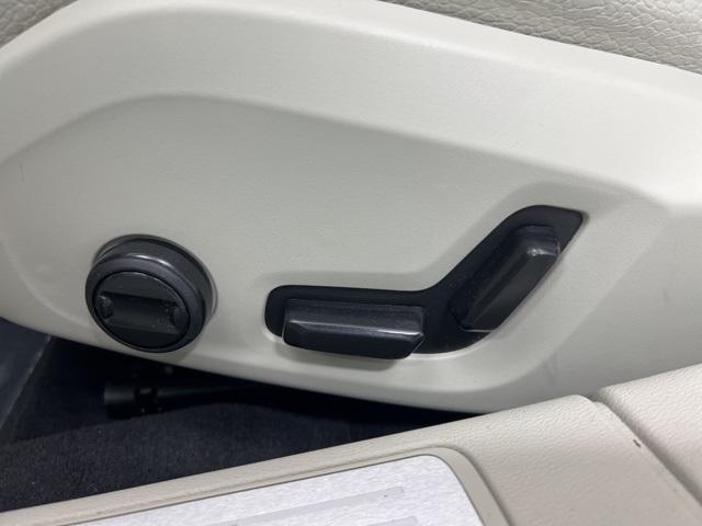 used 2023 Volvo V60 Cross Country car, priced at $34,900