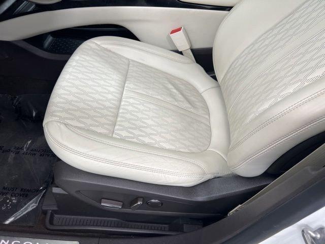 used 2022 Lincoln Nautilus car, priced at $40,899
