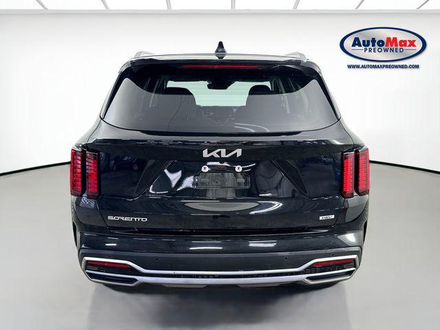 used 2023 Kia Sorento Hybrid car, priced at $28,500