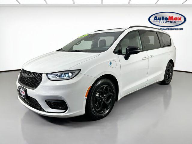 used 2024 Chrysler Pacifica Hybrid car, priced at $27,500
