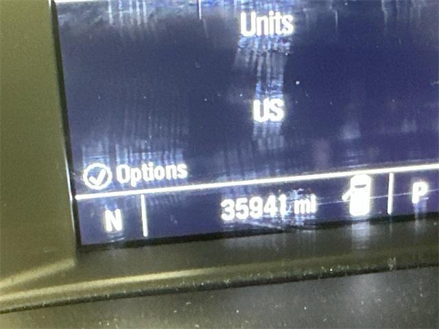 used 2022 Chevrolet Traverse car, priced at $24,500