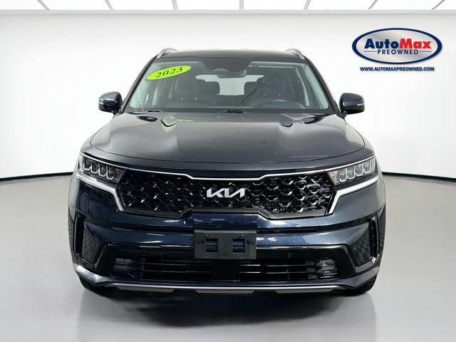 used 2023 Kia Sorento Hybrid car, priced at $32,000